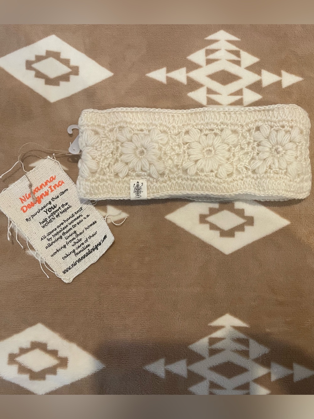 Nirvana Designs Women’s Crochet Flowers Wool Headband in Cream. NWT